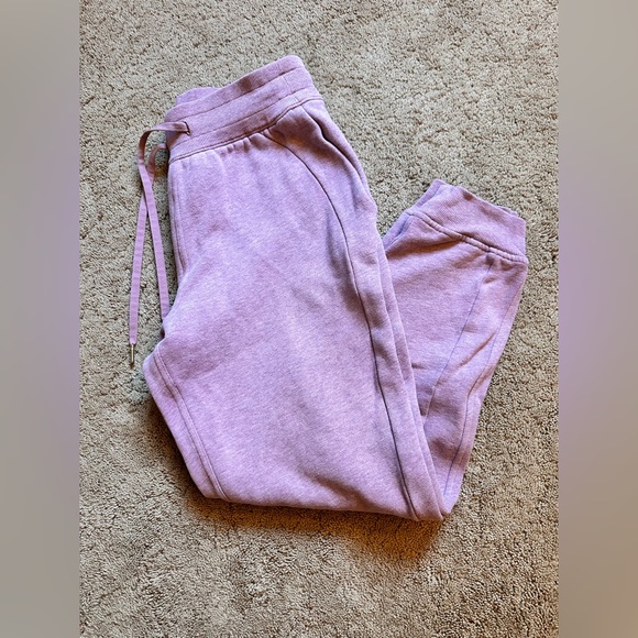 🚫Sold🚫 Lululemon Scuba High-Rise Jogger - Picture 3 of 7